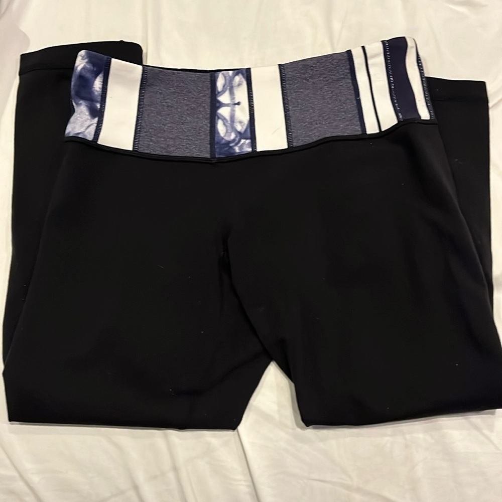 Lululemon Women’s Cropped Leggings size 6